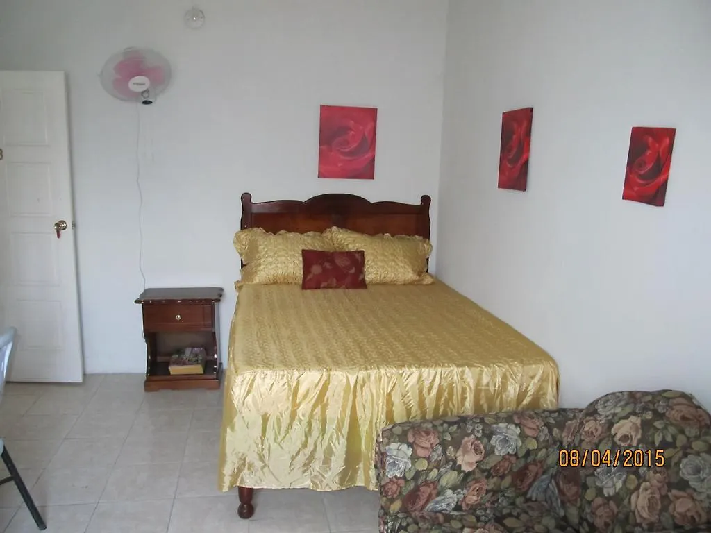 Barefoot Guest House Belfast Jamaica