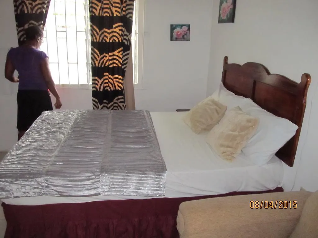 ***  Barefoot Guest House Belfast Jamaica