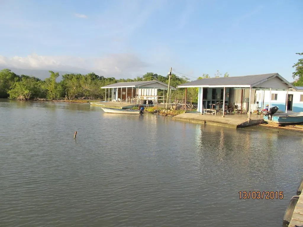 ***  Barefoot Guest House Belfast Jamaica
